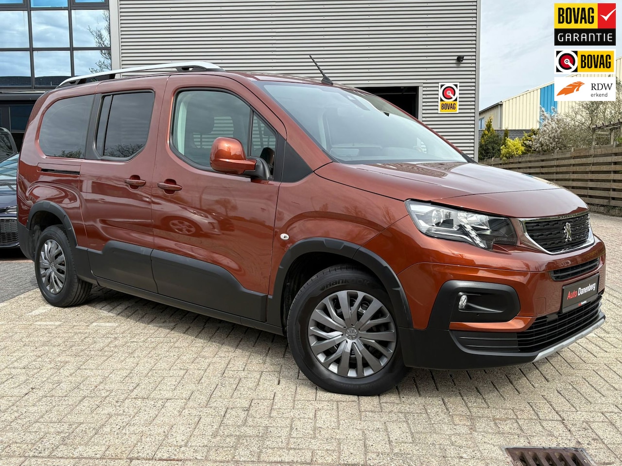 Peugeot Rifter Long - 1.2 Puretech Long Allure Weinig KM! GARANTIE - AutoWereld.nl