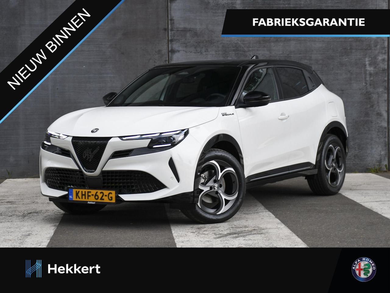 Alfa Romeo Junior - Sport Speciale 1.2 Turbo Hybrid 145pk Automaat TECHNO-PACK | 18''LM | DODE HOEK | STOELVER - AutoWereld.nl