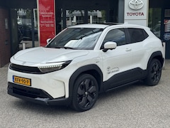 Toyota Urban Cruiser - EXECUTIVE 61KWH PANODAK JBL-AUDIO 360°CAMERA 19"LM-VELGEN LED-PRISMA STOEL/STUURVERWARMING