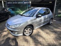 Peugeot 206 - 1.4 Air-line 3 | 1E EIGENAAR | NIEUWE APK | AIRCO | LMV |