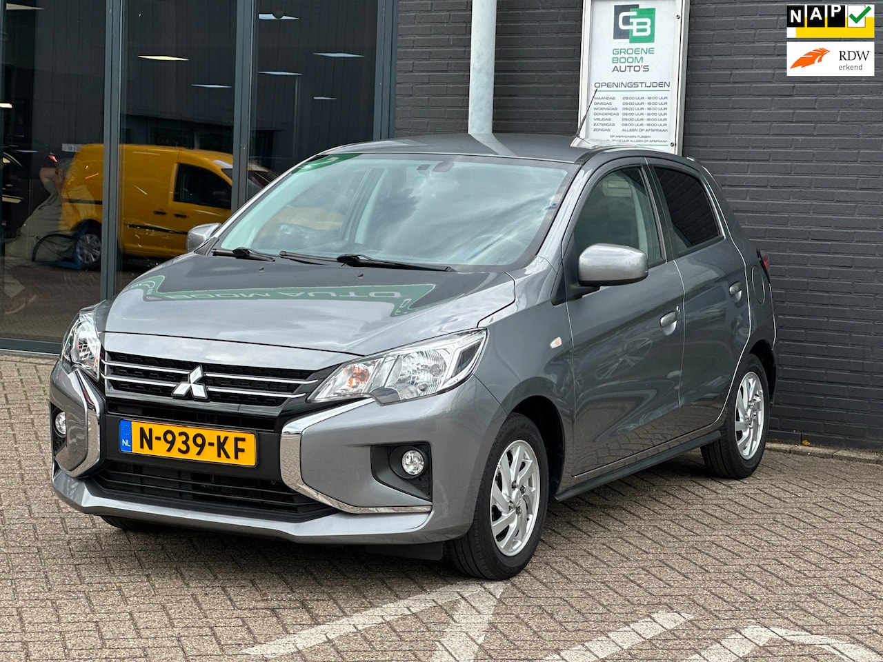 Mitsubishi Space Star - 1.2 Intense/1STE EIG/CAMERA/NAVI/NL-AUTO NAP!! - AutoWereld.nl