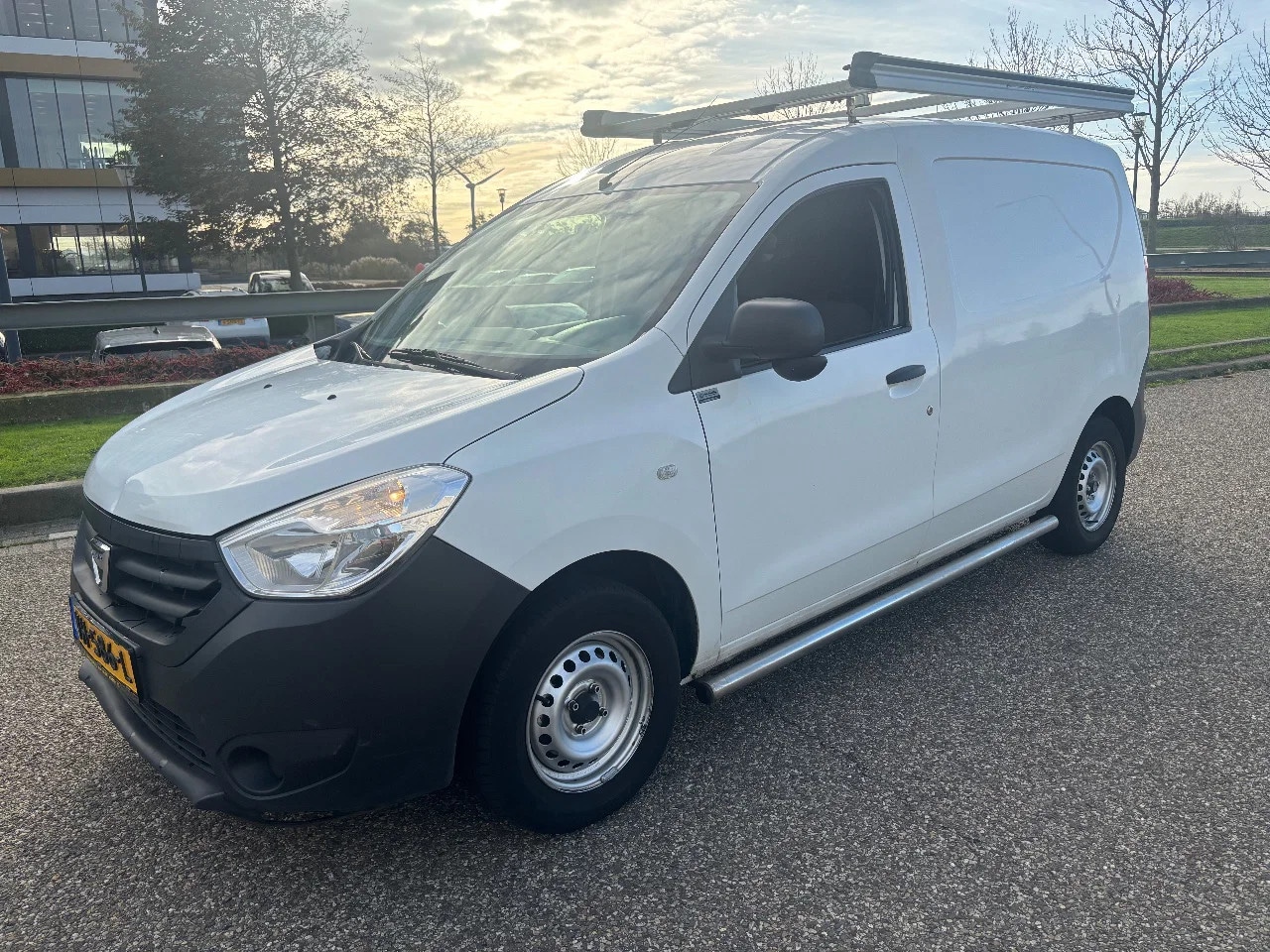 Dacia Dokker - 1.5DCI L1H1 Imperiaal Trekhaak MARGE - AutoWereld.nl