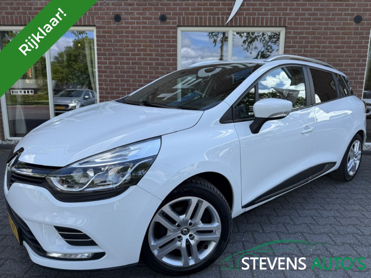 Renault Clio Estate - 0.9 TCe Zen TREKHAAK / NAVI / AIRCO / CRUISE / ARMSTEUN - AutoWereld.nl