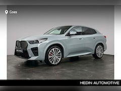 BMW iX2 - xDrive30 67 kWh M Sport Edition | M-Sport Pro | Trekhaak | Innovation Pack | Comfort Pack