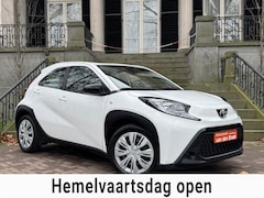 Toyota Aygo X - 1.0 VVT-i MT Premium CarPlay Camera Cruise/Adaptief Stop&Go Airco Nw Model