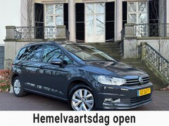 Volkswagen Touran - 1.5 TSI Comfortline Dsg Navi Camera Climate Cruise Ctr Pdc Lmv