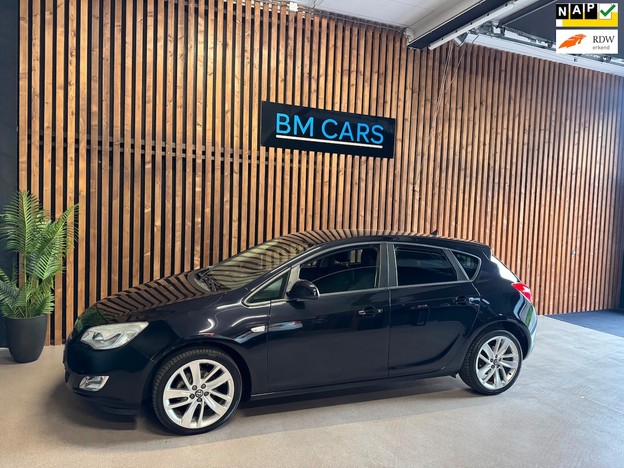 Opel Astra - 1.4 Turbo Sport Airco, Pdc, Cruise - AutoWereld.nl
