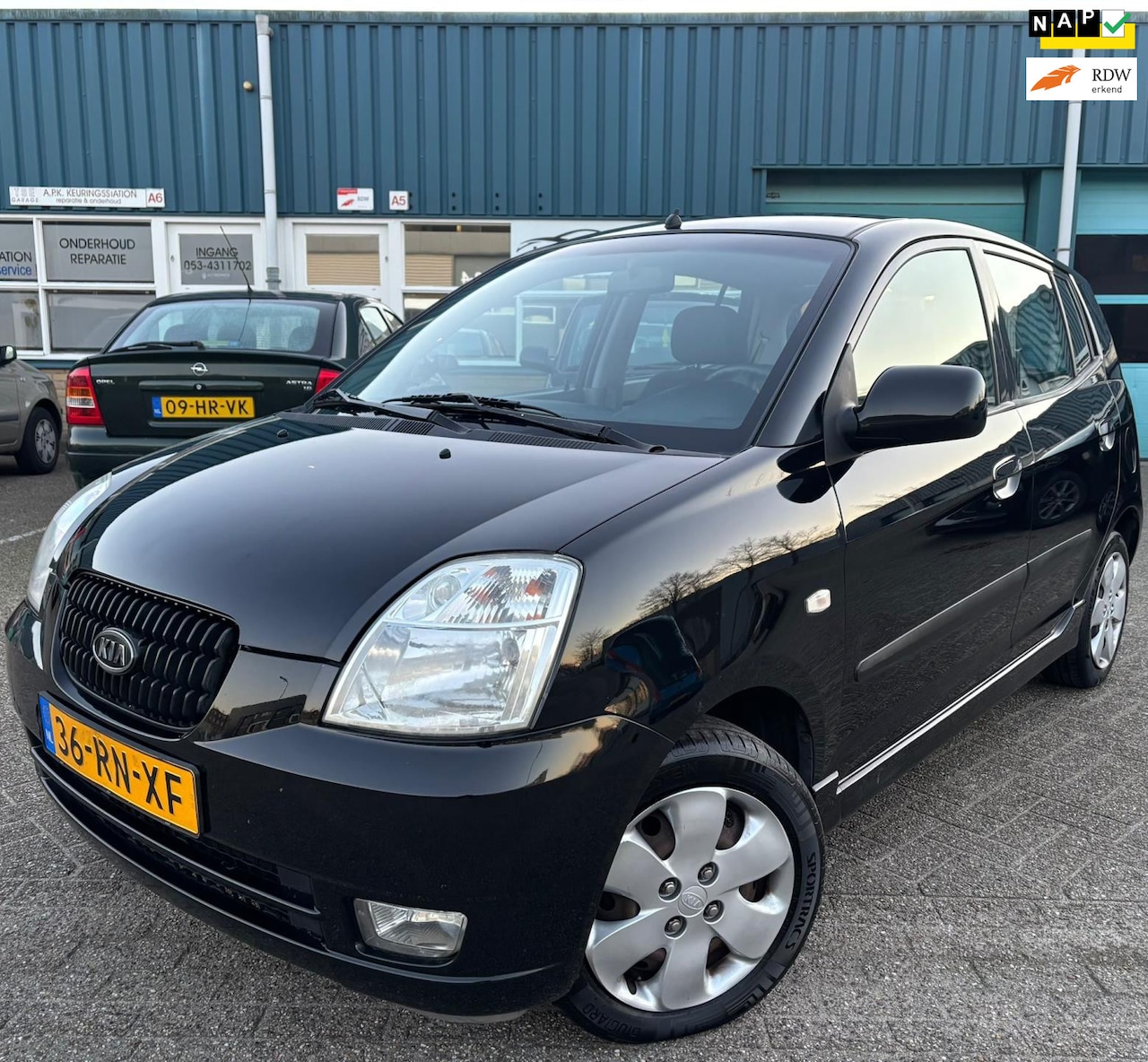 Kia Picanto - 1.0 LXE X-tra| 5 Deurs |NAP| 1 JAAR APK | EL Ramen | Radio met aux | - AutoWereld.nl