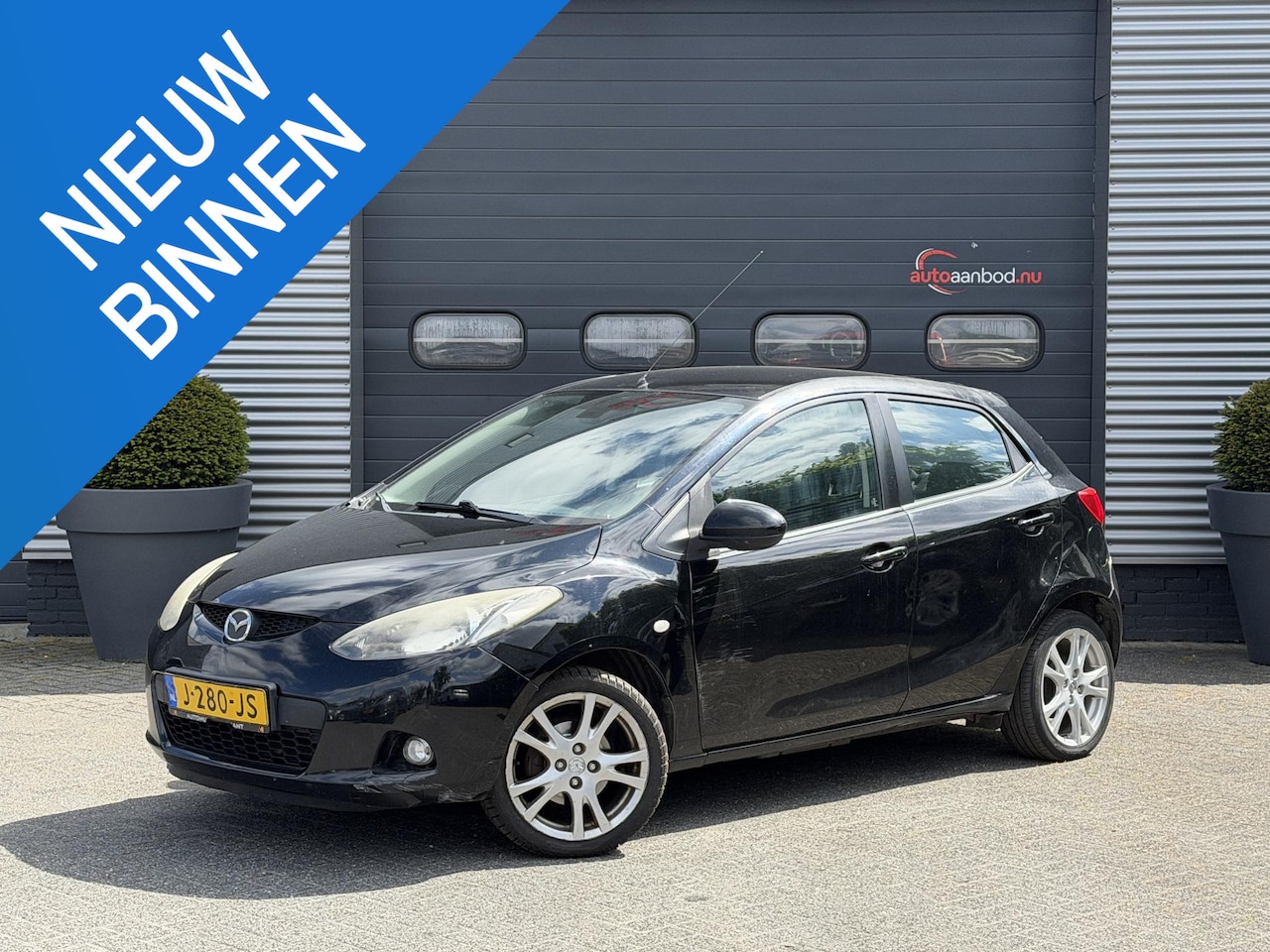 Mazda 2 - 1.3hp S-VT Touring | Parkeersensoren | Lichtmetalen Velgen | Airco | Handel/Export | - AutoWereld.nl