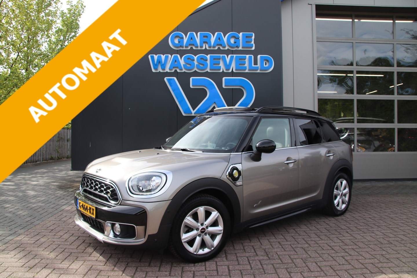 MINI Countryman - Mini (f60) 1.5 S E ALL4 Chili NL Pano/Stoelv/Harman/Kardon/ALL SEASONS/Carplay - AutoWereld.nl
