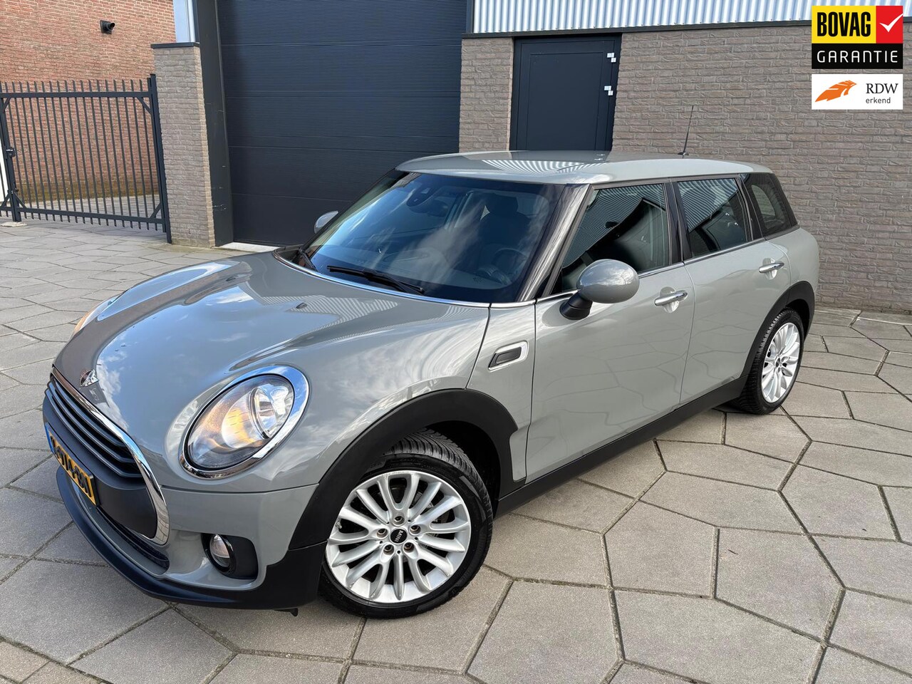 MINI Clubman - Mini 1.5 One Pepper Business|Start/Stop |Parkeerassistent|Aux-Usb| 6-bak|All-Season banden - AutoWereld.nl