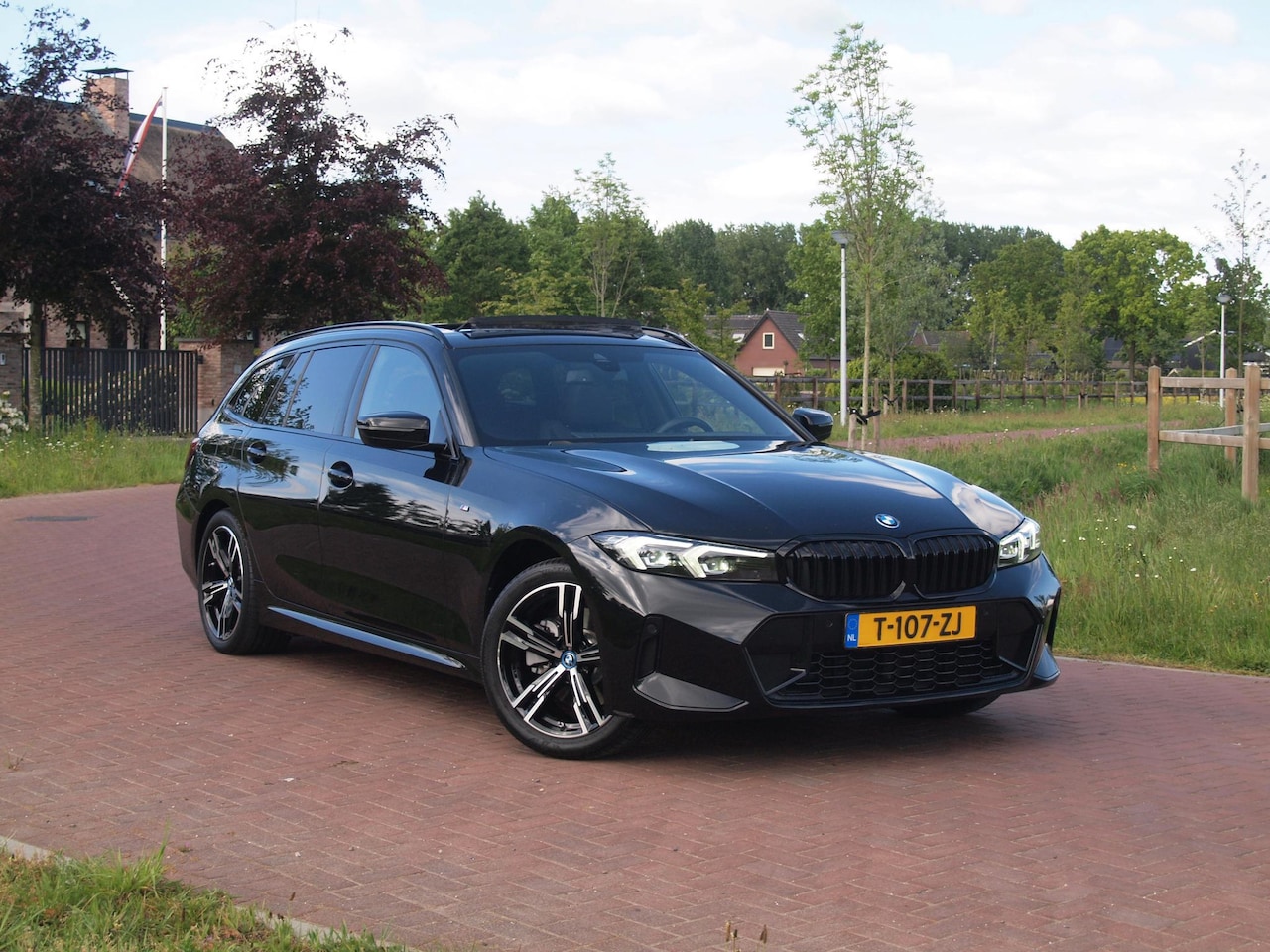 BMW 3-serie Touring - 320e M-Pakket | Panoramadak | Facelift | - AutoWereld.nl
