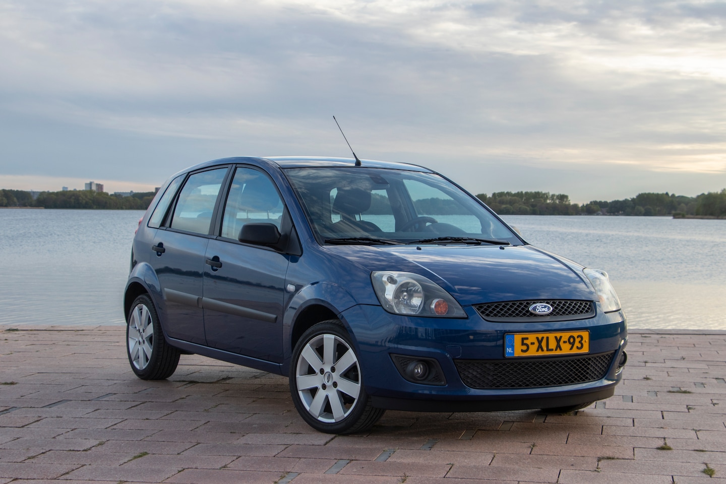 Ford Fiesta - 1.4-16V Futura - AutoWereld.nl