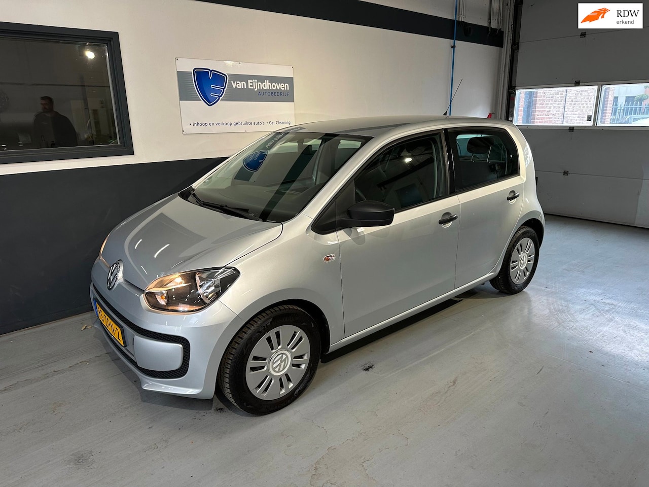 Volkswagen Up! - 1.0 take up! BlueMotion Airco - AutoWereld.nl