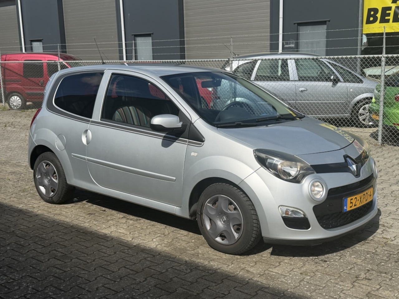 Renault Twingo - 1.2 16V Airco Cruise Apk:nieuw bij aflevering - AutoWereld.nl