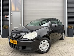 Volkswagen Polo - 1.4-16V Optive/Hele nette auto/Airco/3e eigenaar/