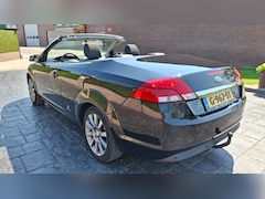 Ford Focus Coupé-Cabriolet - 2.0 Nw APK bij aflevering Airco Nette Unieke&Eerlijke auto Inruil Mogelijk
