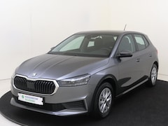 Skoda Fabia - 1.0 TSI Active | Airco | DAB radio | Verwarmbare buitenspiegels | Lane- en frontassist | U
