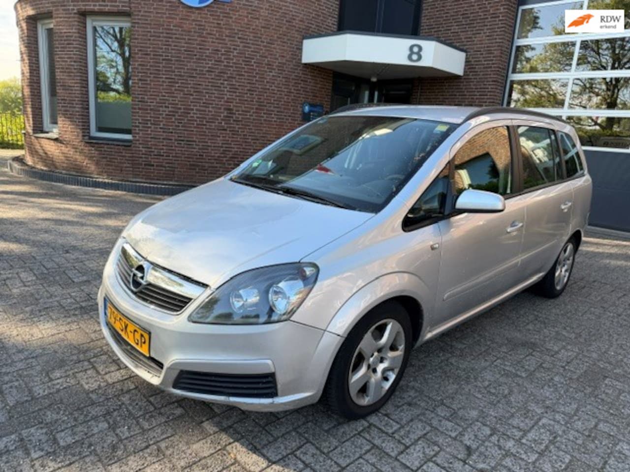Opel Zafira - 1.6 Executive / bj.2006 / airco / 7 stoelen / trekhaak / stereo / cruise /etc. / APK tot 0 - AutoWereld.nl