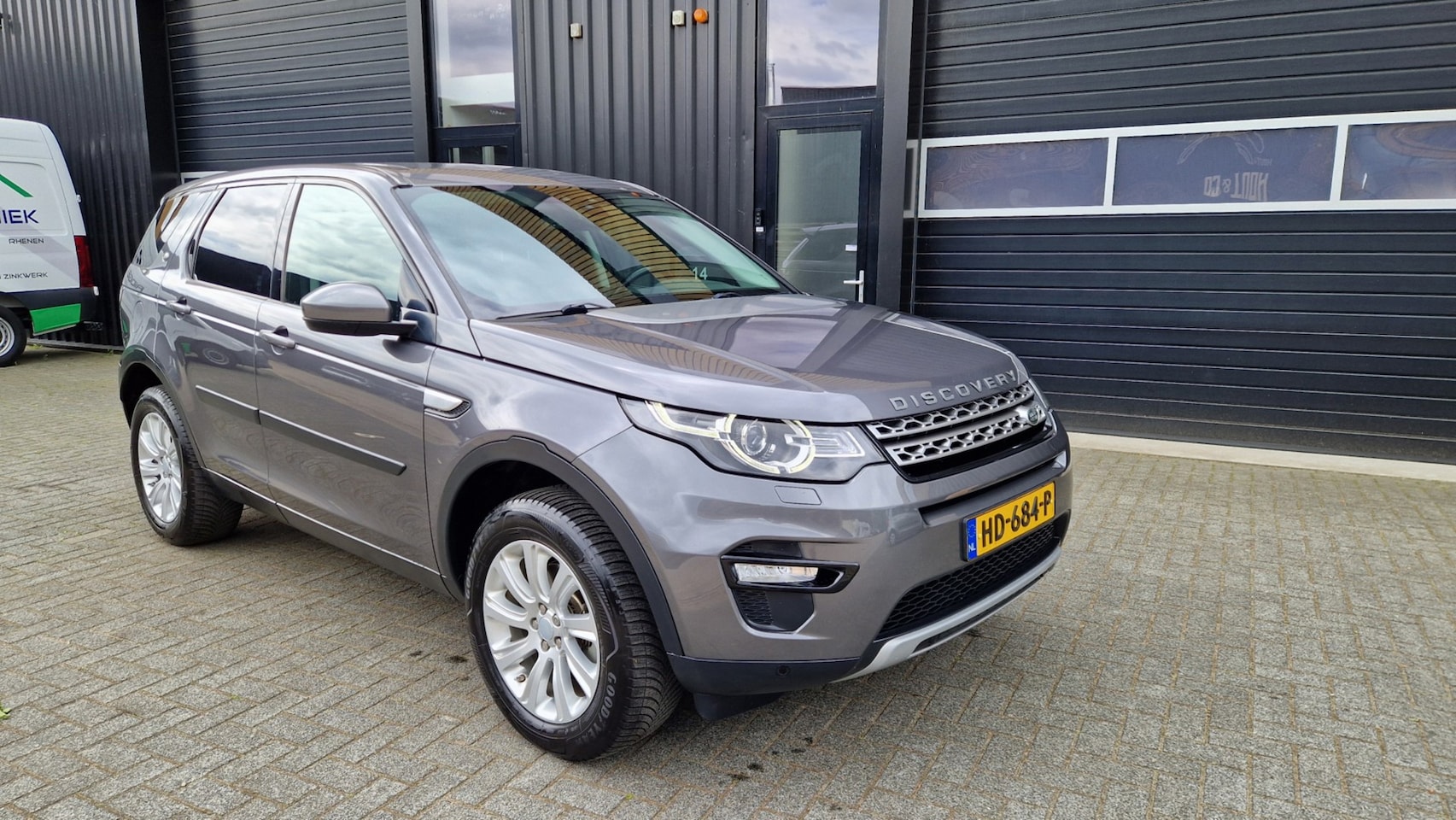 Land Rover Discovery Sport - 2.0 TD4 HSE Automaat Leder - AutoWereld.nl