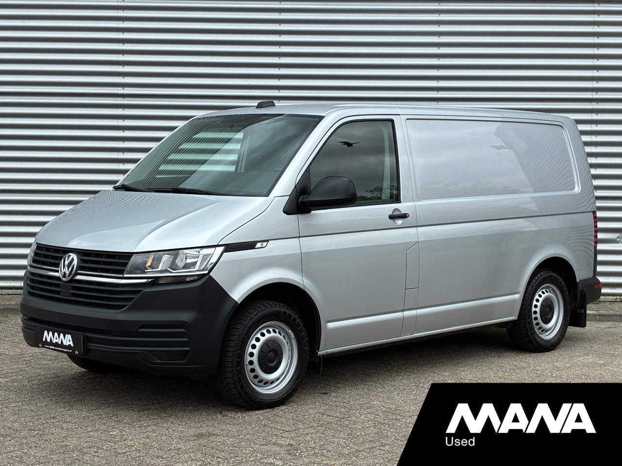 Volkswagen Transporter - 2.0 TDI L1H1 Automaat Cruise Nav Sensoren Airco - AutoWereld.nl