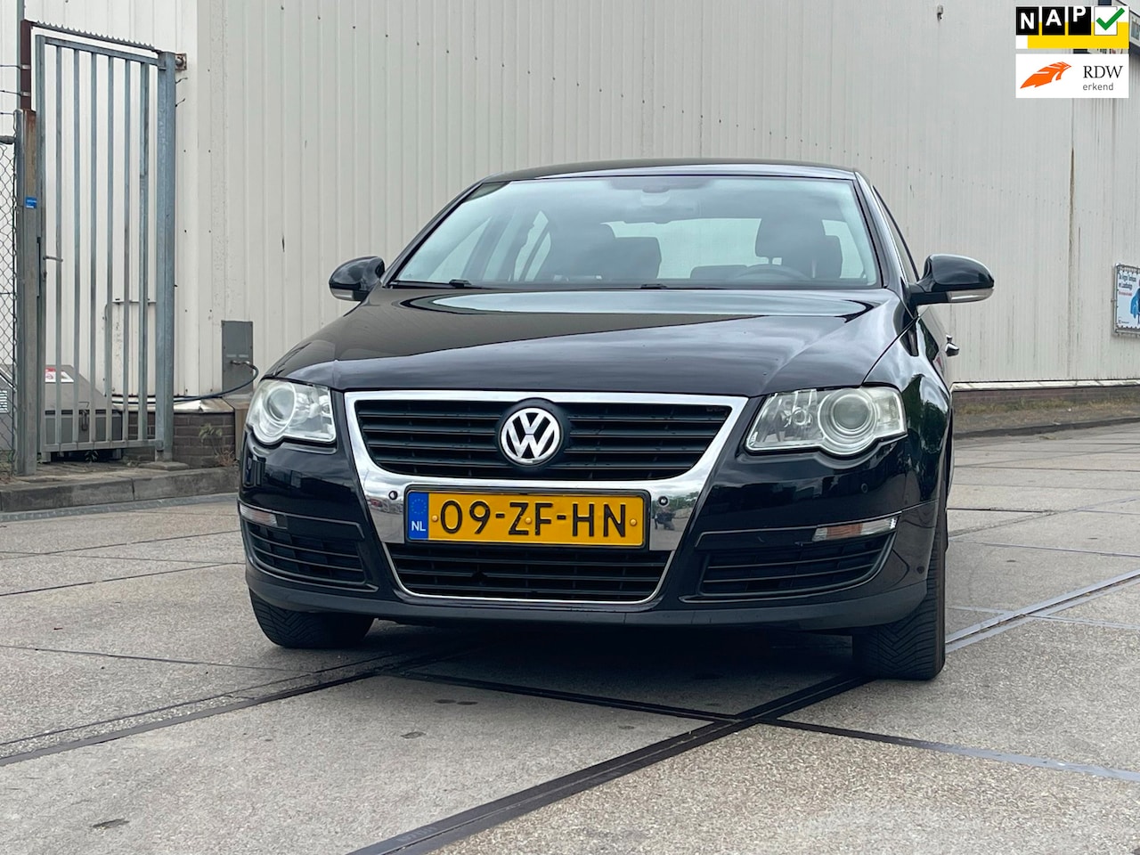 Volkswagen Passat - 2.0 FSI Comfortline Clima/Cruise//Pdc APk - AutoWereld.nl