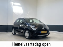 Toyota Aygo - 1.0 VVT-i x-play Automaat | NL | 2 Eig | Apple Carplay/ Android auto| Navigatie | Camera|