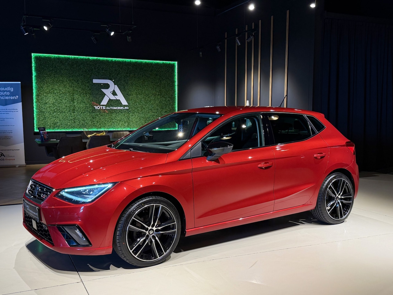 SEAT Ibiza - 1.0 TSI FR LED|Nav|Camera|Carplay Parelmoer! - AutoWereld.nl