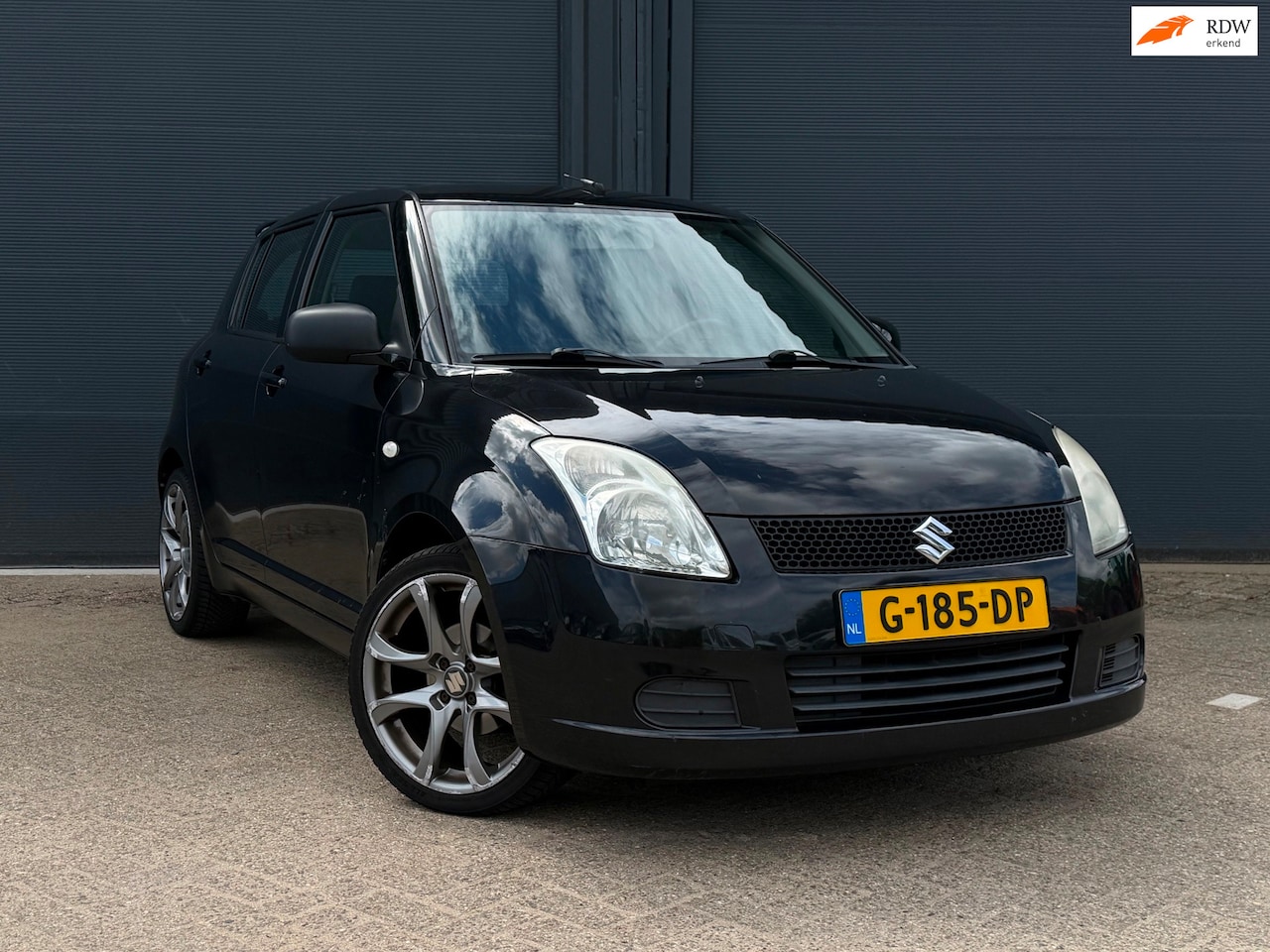 Suzuki Swift - 1.3 | Keyless Entry | CarPlay | Airco | E-Pakket | - AutoWereld.nl