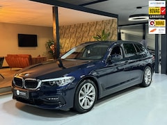 BMW 5-serie Touring - 520i Sport Line M Garantie Pano Memory StoelVentilatie StoelVW Elek Stuur Elek Achterklep