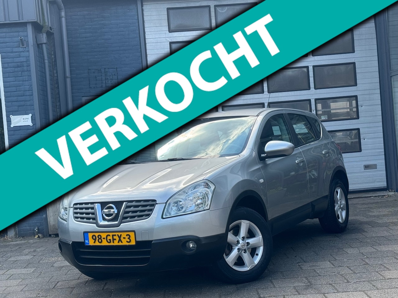 Nissan Qashqai - 2.0 Tekna | Clima | Cruise | PDC - AutoWereld.nl