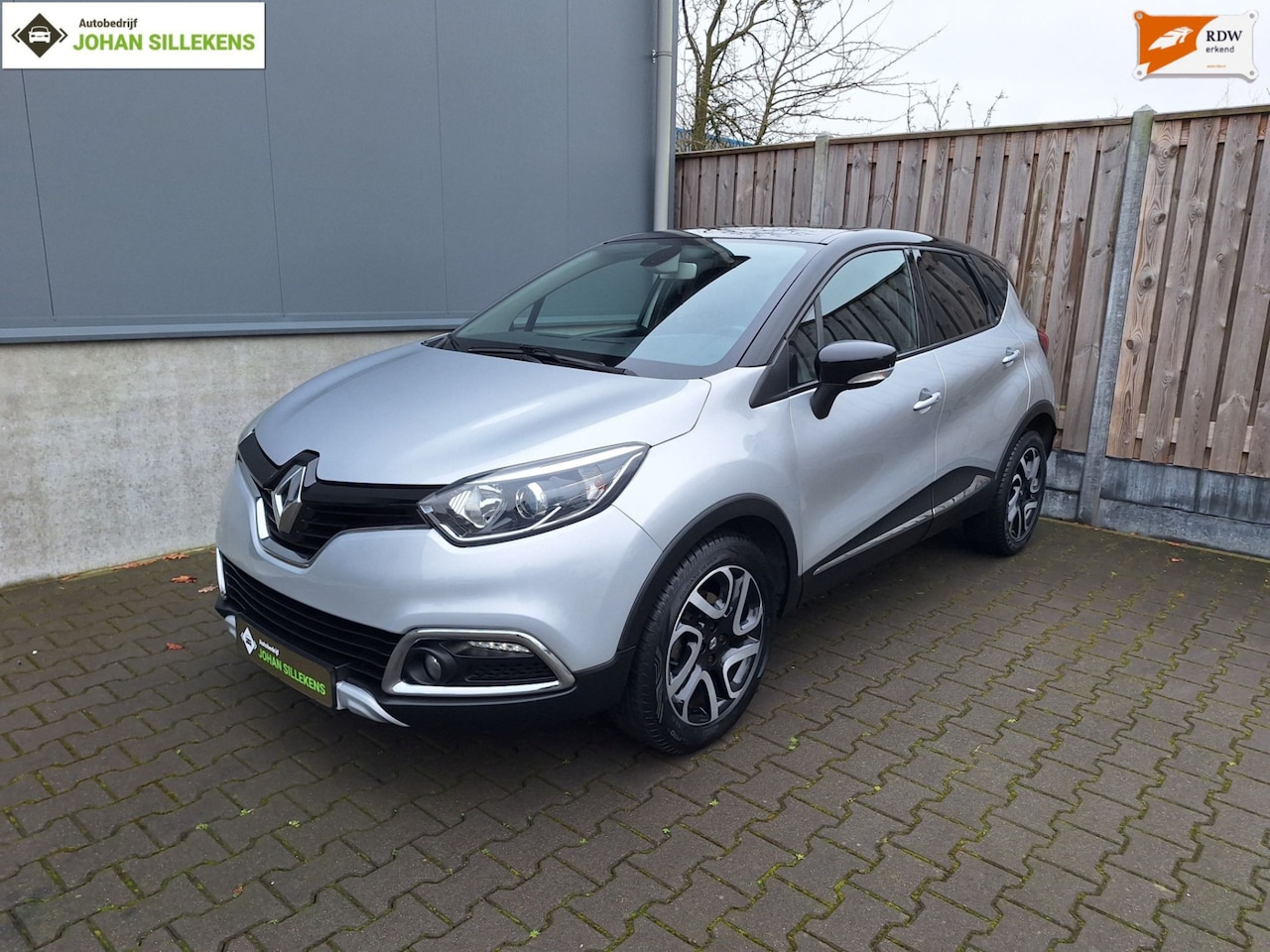 Renault Captur - 1.2 TCe Xmod | Airco | Cruise Control | Keyless Entry - AutoWereld.nl