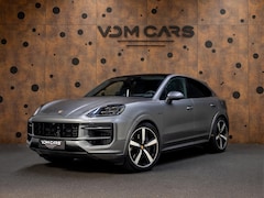 Porsche Cayenne Coupé - 3.0 E-Hybrid Black Edition | SportDesign | Achterasbesturing | Head-Up Display | InnoDrive