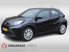 Toyota Aygo X - 1.0 VVT-i MT Play / Airco / Cruise / Apple carplay / Android auto / Camera