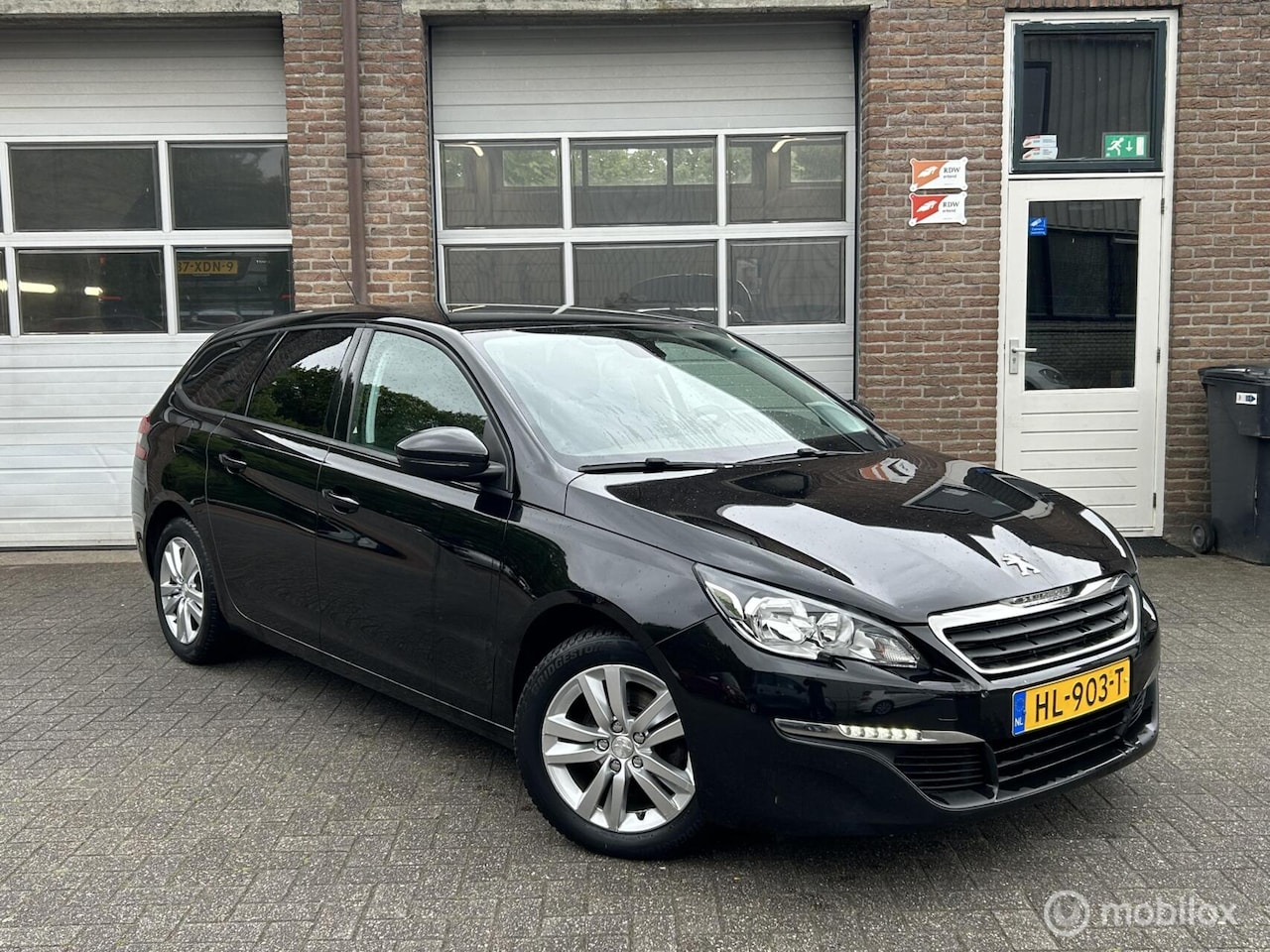Peugeot 308 SW - 1.6 BlueHDI Blue Lease Executive | Clima | Navi - AutoWereld.nl