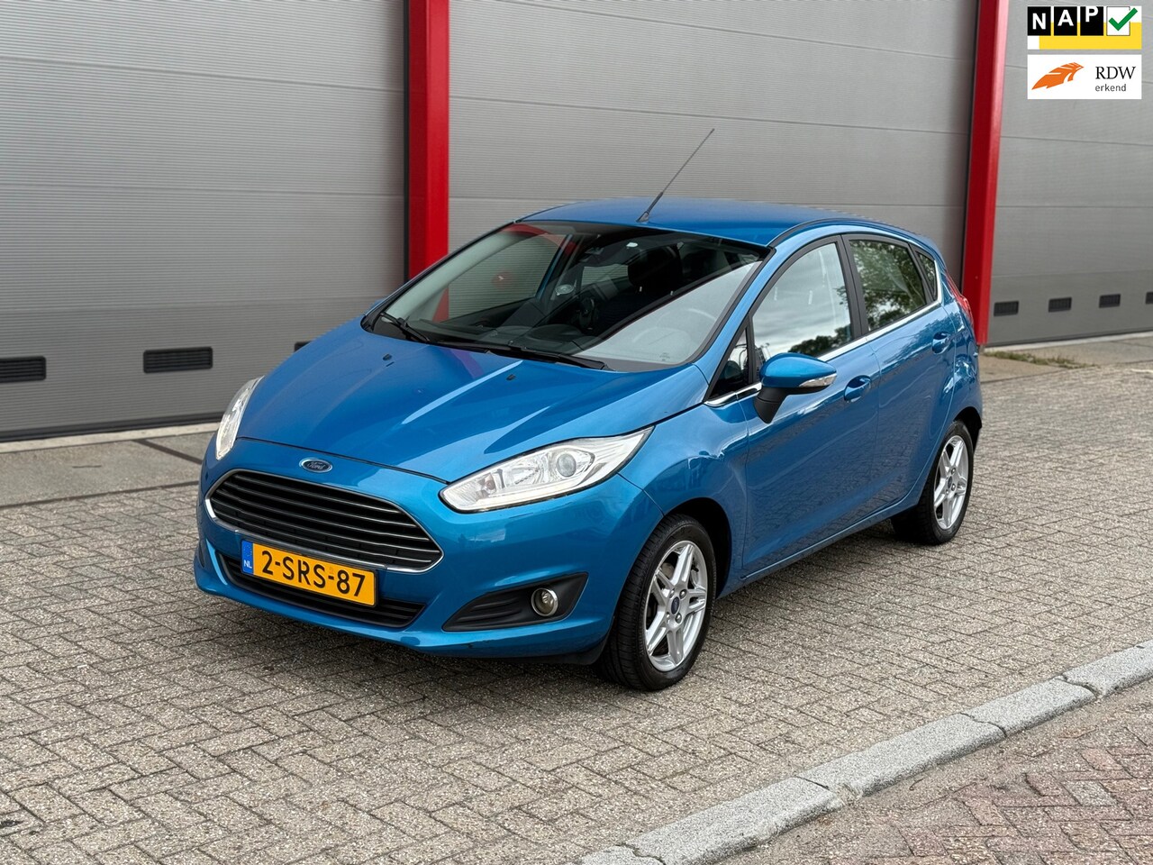 Ford Fiesta - 1.0 Titanium | Lage kilometers | nette leuke auto! - AutoWereld.nl