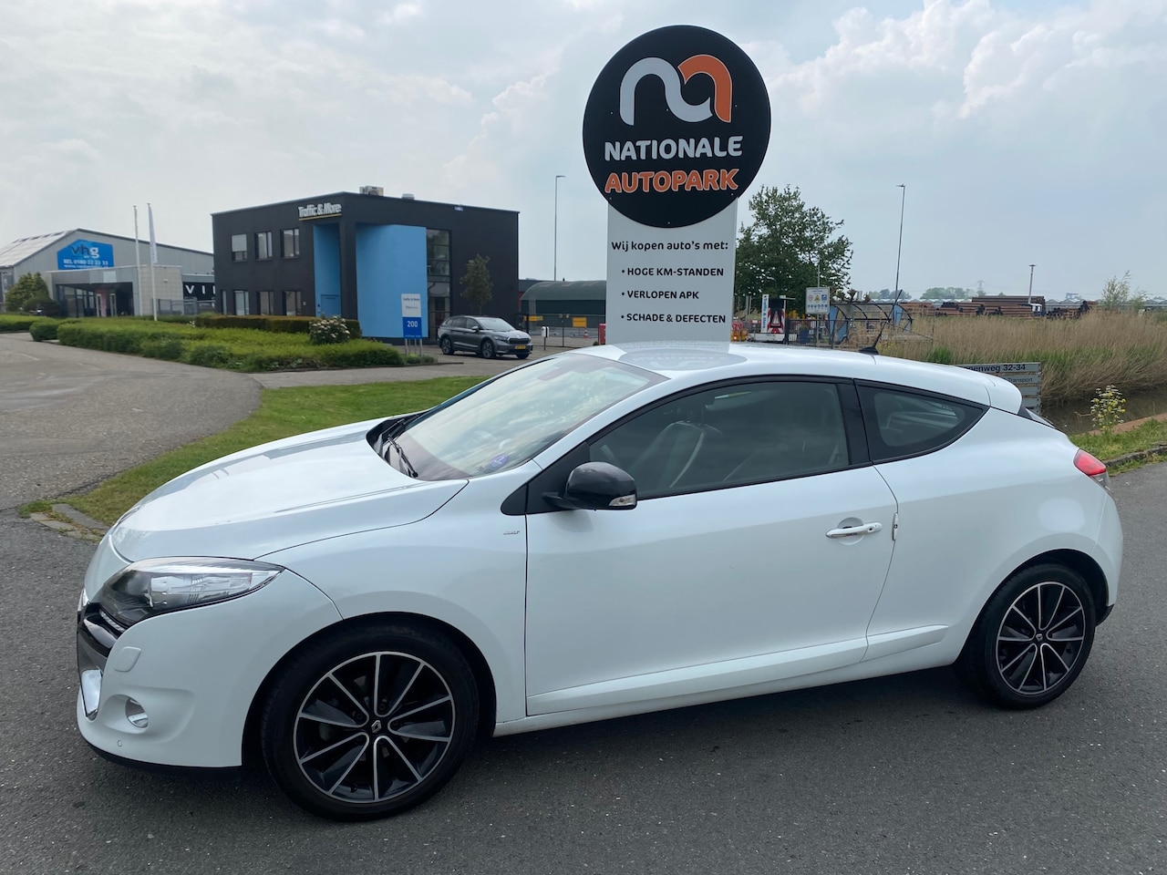 Renault Mégane Coupé - 2012 * 1.2 TCe Bose * EURO 5 * LMV * ELEC. RAMEN * AIRCO - AutoWereld.nl