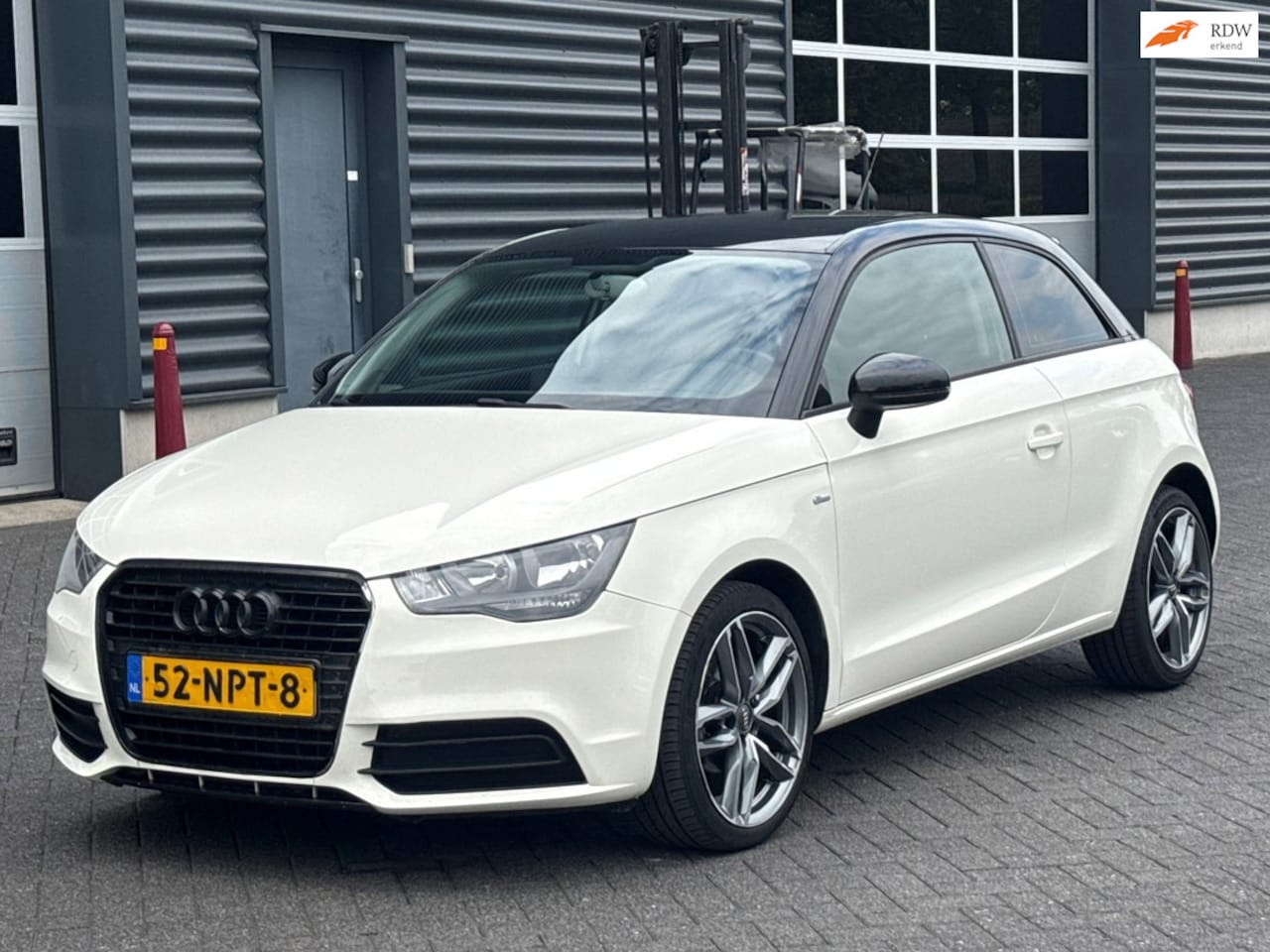 Audi A1 - 1.2 TFSI Attraction S-Line Business, Navigatie, Cruise control, Airco - AutoWereld.nl