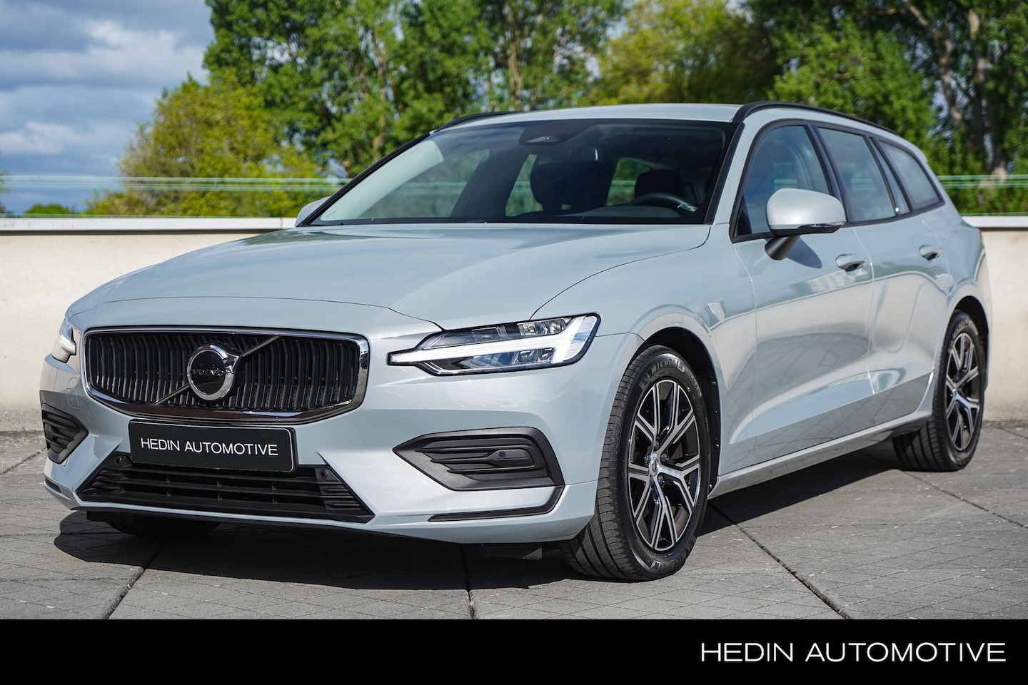 Volvo V60 - 2.0 B3 Essential Edition Adaptieve Cruise Control | Google Infotainment | Parkeercamera Ac - AutoWereld.nl