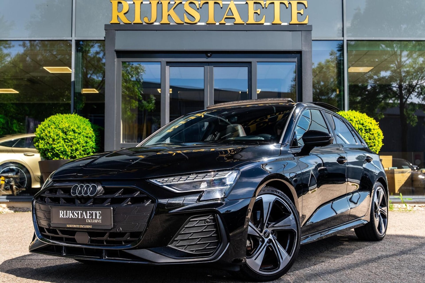 Audi A3 Sportback - 35 TFSI S edition|PANO|SONOS|CAMERA|19'' - AutoWereld.nl