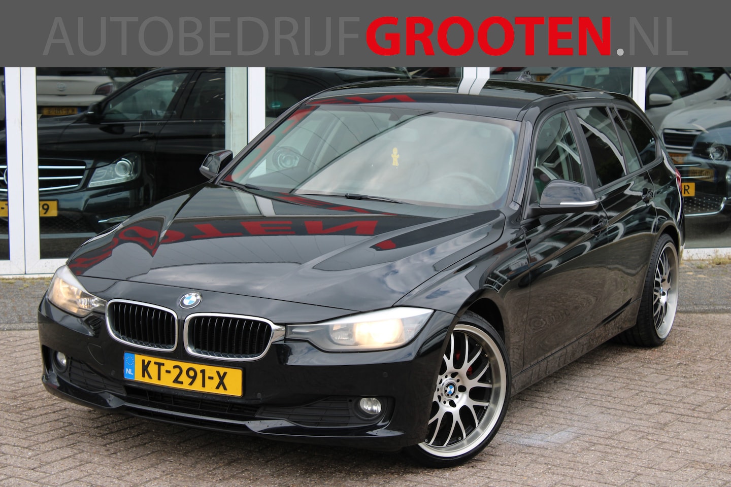 BMW 3-serie Touring - 320d Business 320d Business - AutoWereld.nl