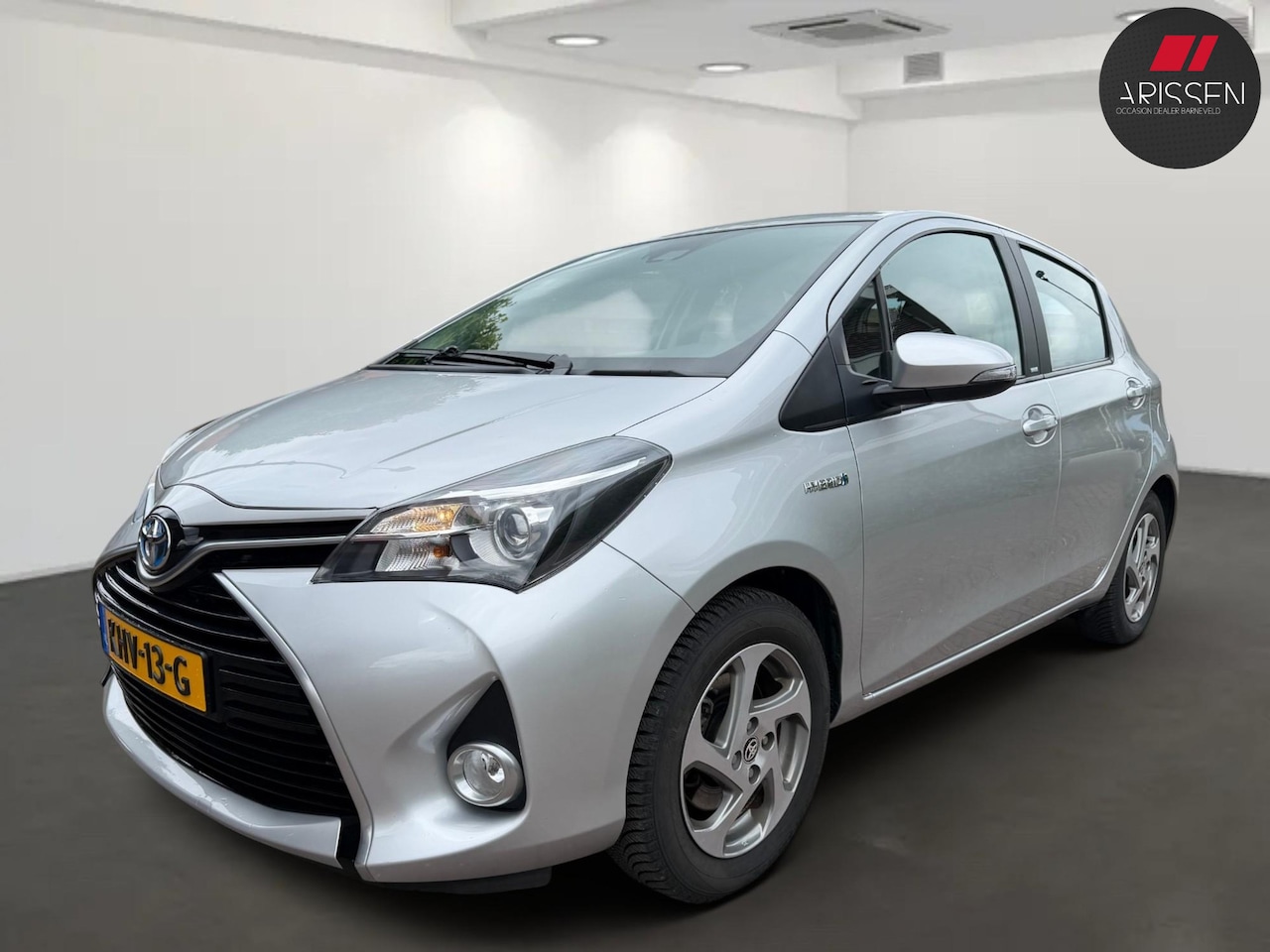 Toyota Yaris - 1.5 Hybrid Aspiration Dealeronderhouden - AutoWereld.nl