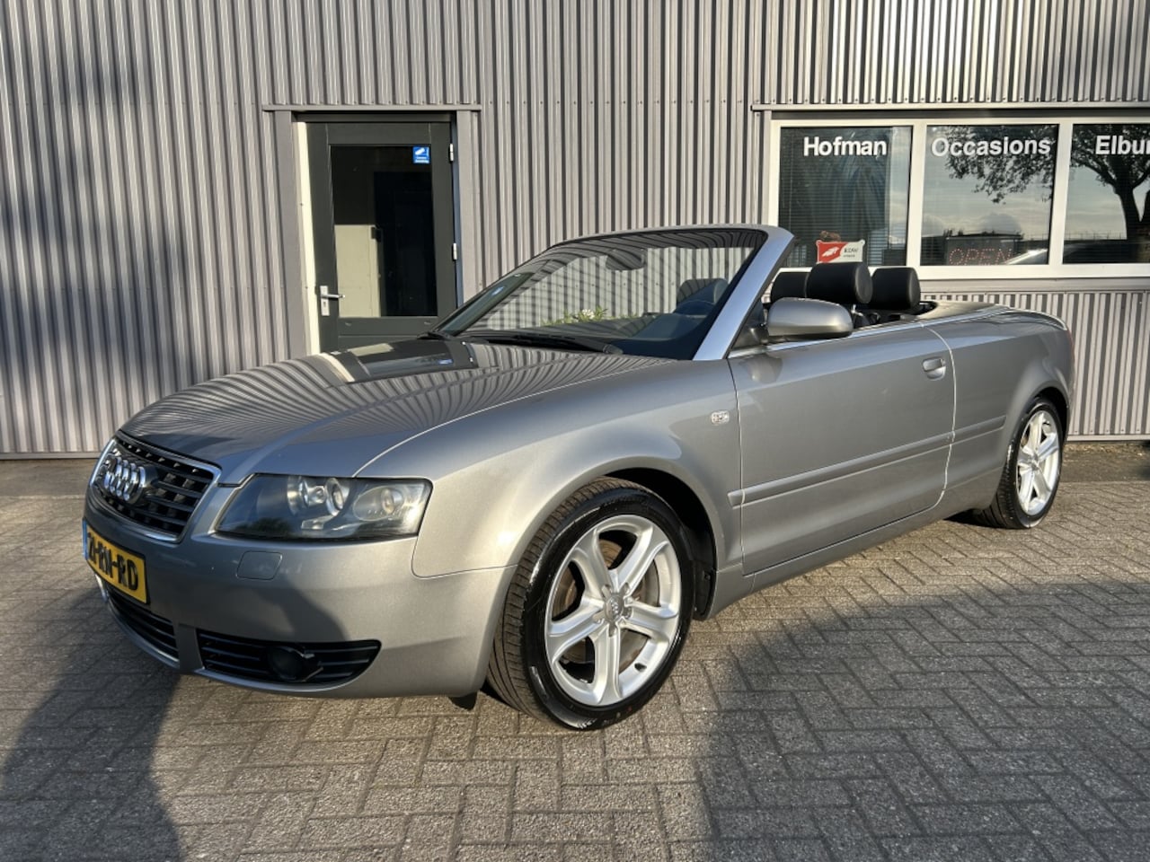 Audi A4 Cabriolet - 2.4 V6 Pro Line 2.4 V6 Pro Line - AutoWereld.nl