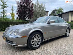 Jaguar S-type - 4.0 V8