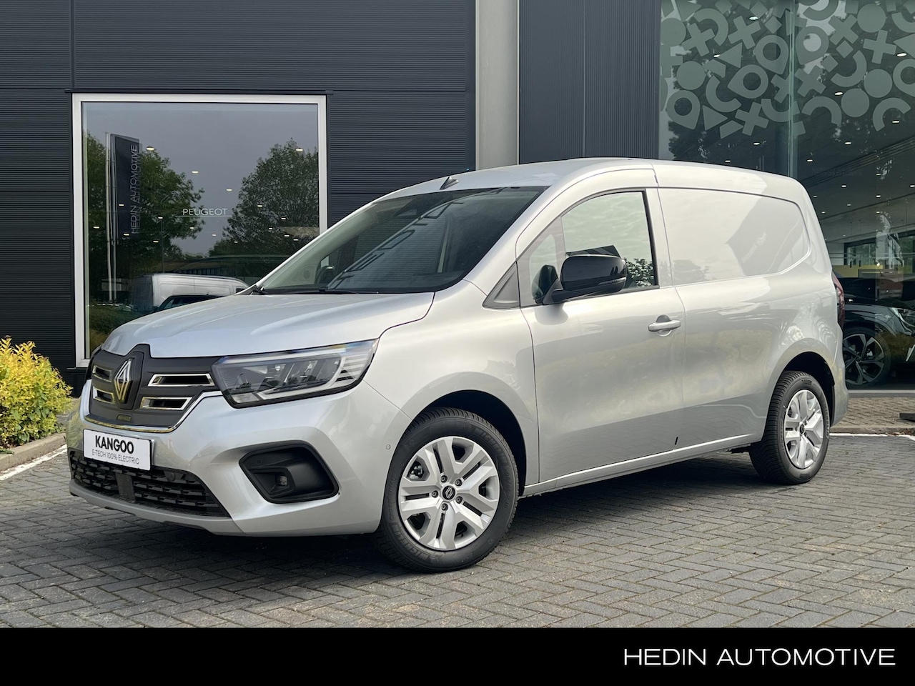 Renault Kangoo E-Tech - Extra L1 44 kWh | houten laadvloer en zijwandbekleding | geen rear view assist | 4 seizoen - AutoWereld.nl
