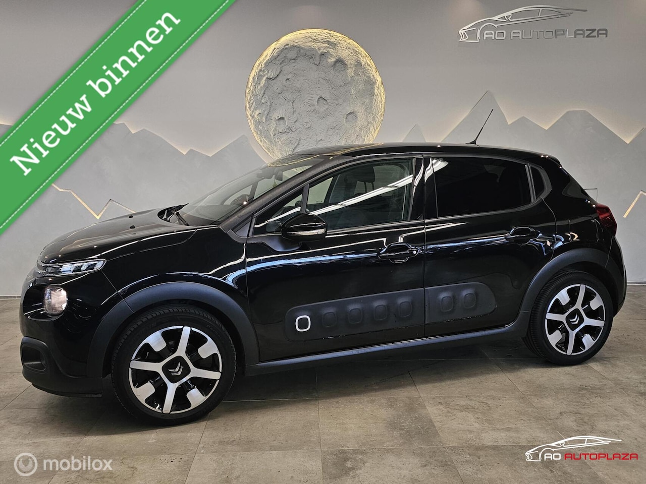 Citroën C3 - 1.2 PureTech Live Carplay/Camera/Navigatie - AutoWereld.nl