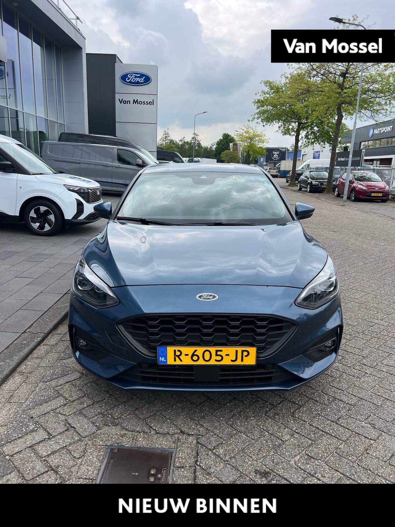 Ford Focus - 1.0 EcoBoost Titanium X Business STOEL - STUUR - VOORRUIT VERWARMING | TREKHAAK | APLLE CA - AutoWereld.nl