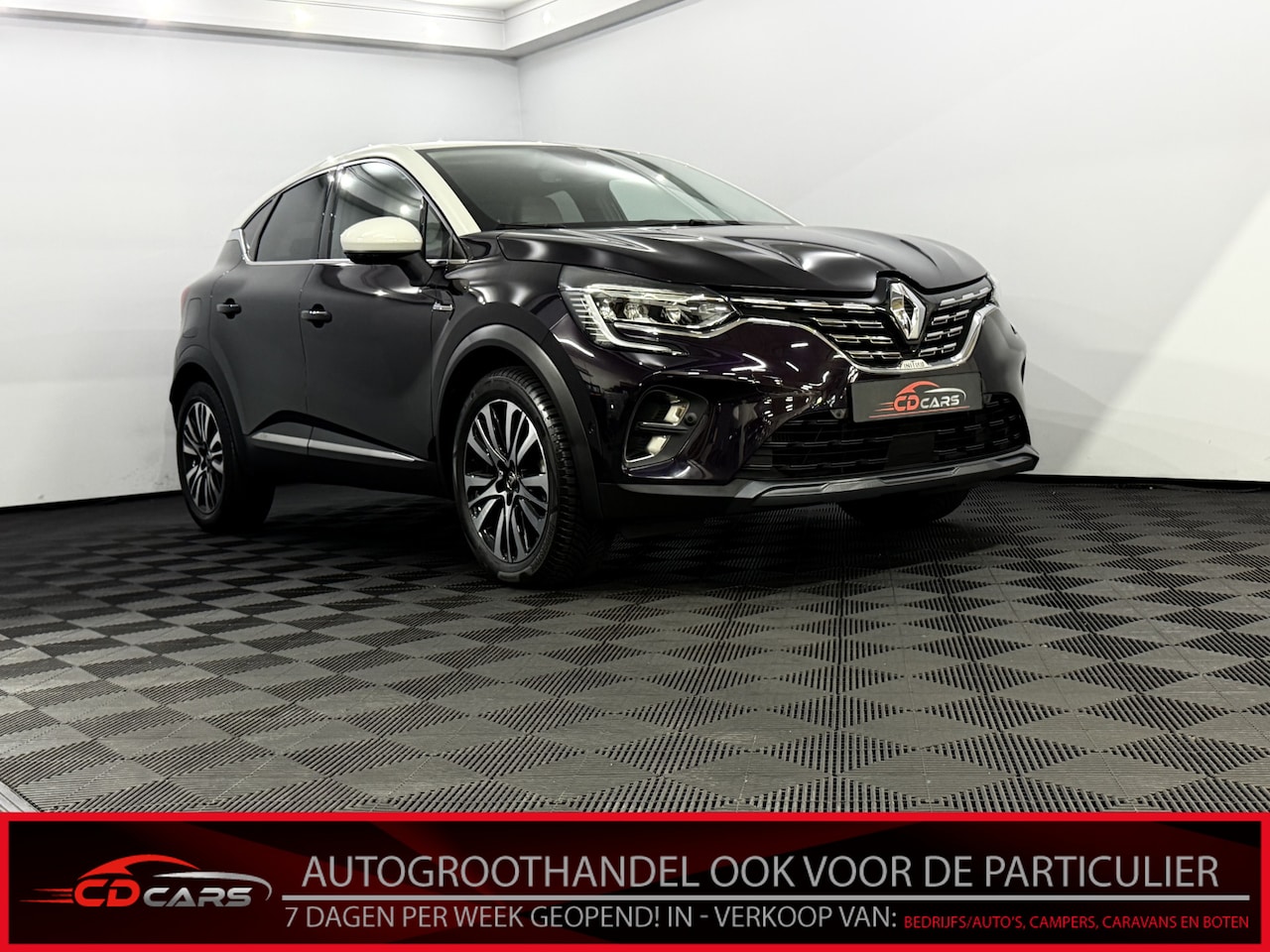 Renault Captur - 1.3 TCe 155 Initiale Paris 360 Camera, Half leder, Navi, Keyless start, Rijstrook correcti - AutoWereld.nl
