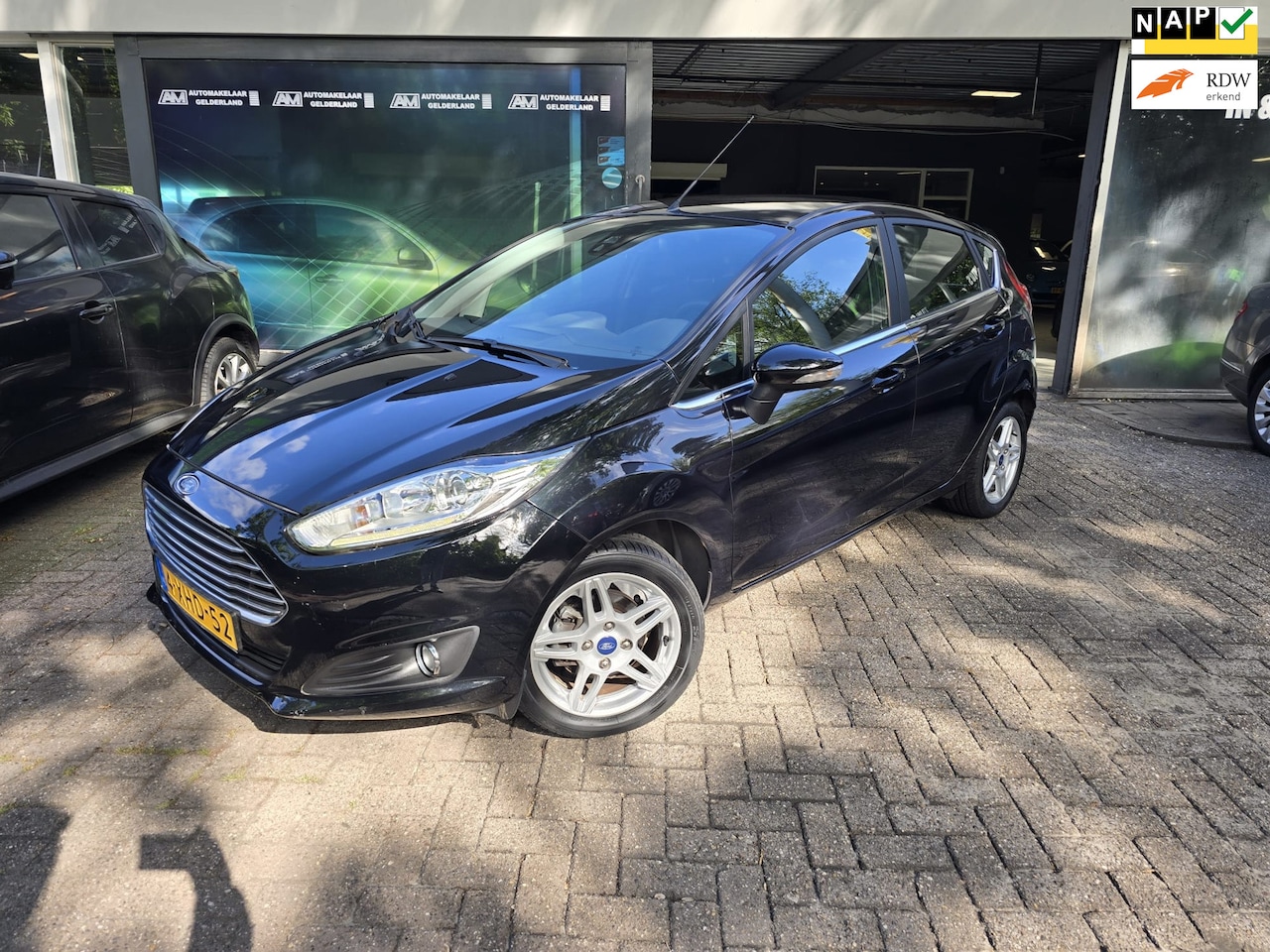 Ford Fiesta - 1.0 EcoBoost Titanium | 2E EIGENAAR | 12MND GARANTIE | UNIEK LAGE KM STAND | NAVI | CRUISE - AutoWereld.nl