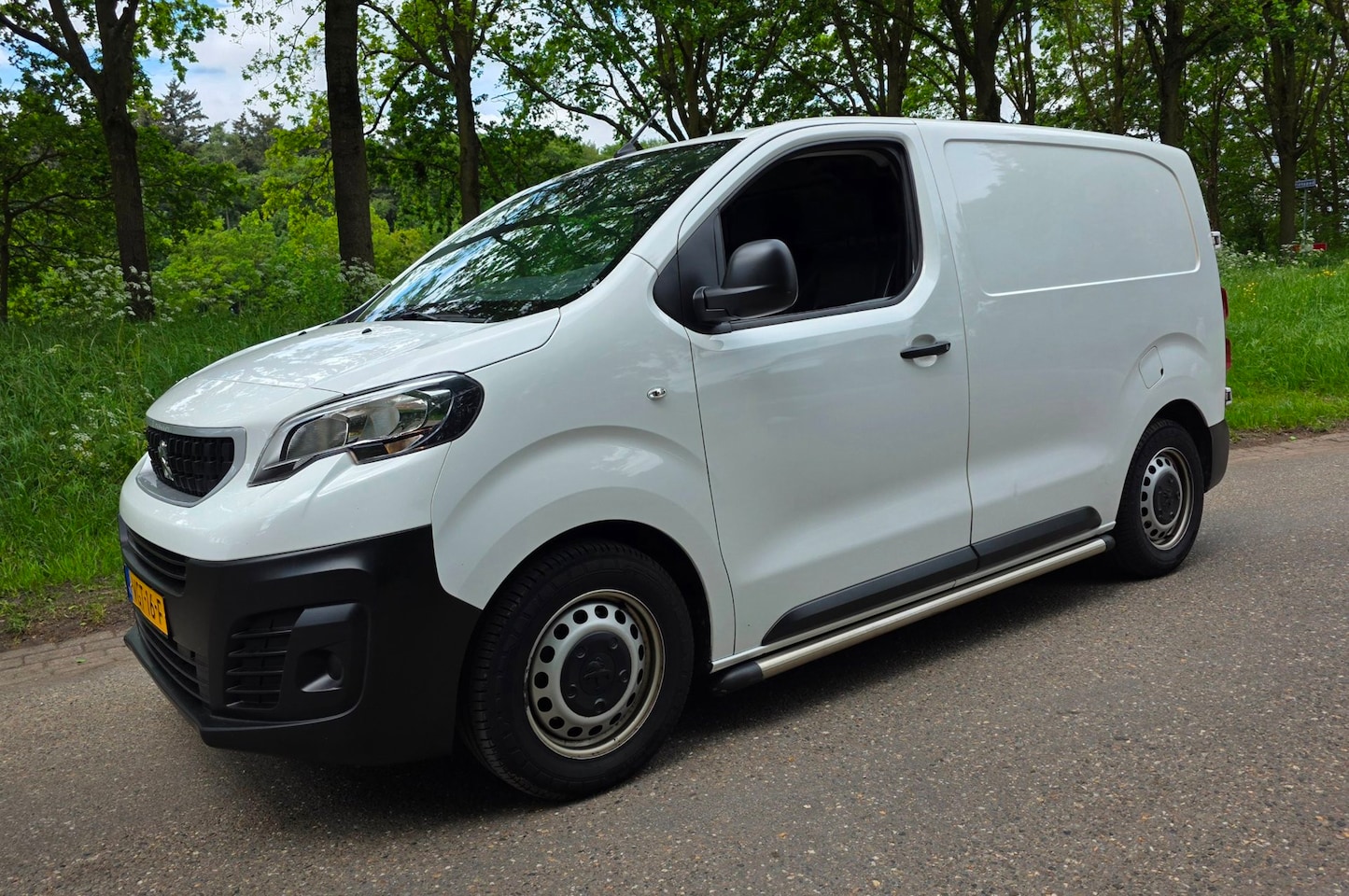 Peugeot Expert - 1.5 BlueHDI 100 Compact Premium 1e Eig - BTW - AutoWereld.nl